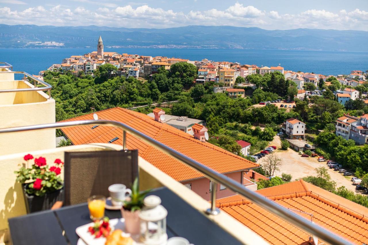 Apartman Jelena Vrbnik Exteriör bild
